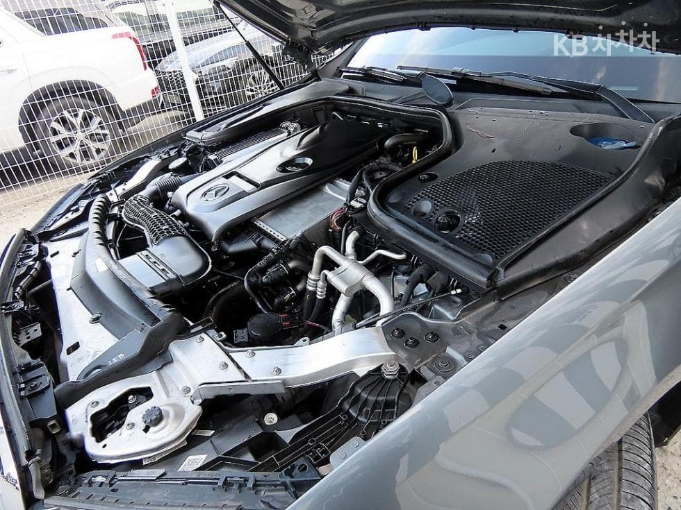 Mercedes-Benz E-Class (W213)E300 Exclusive - 19