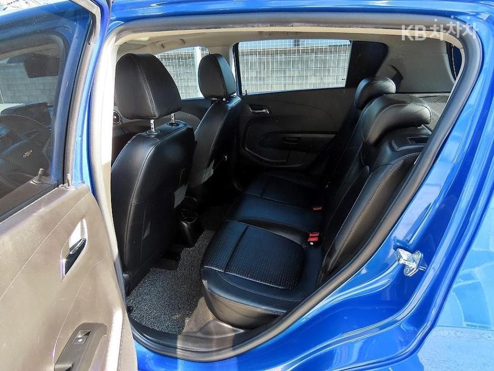 Джи Ем Корея Chevrolet 아베오Хечбек LT Най-висок клас - 6