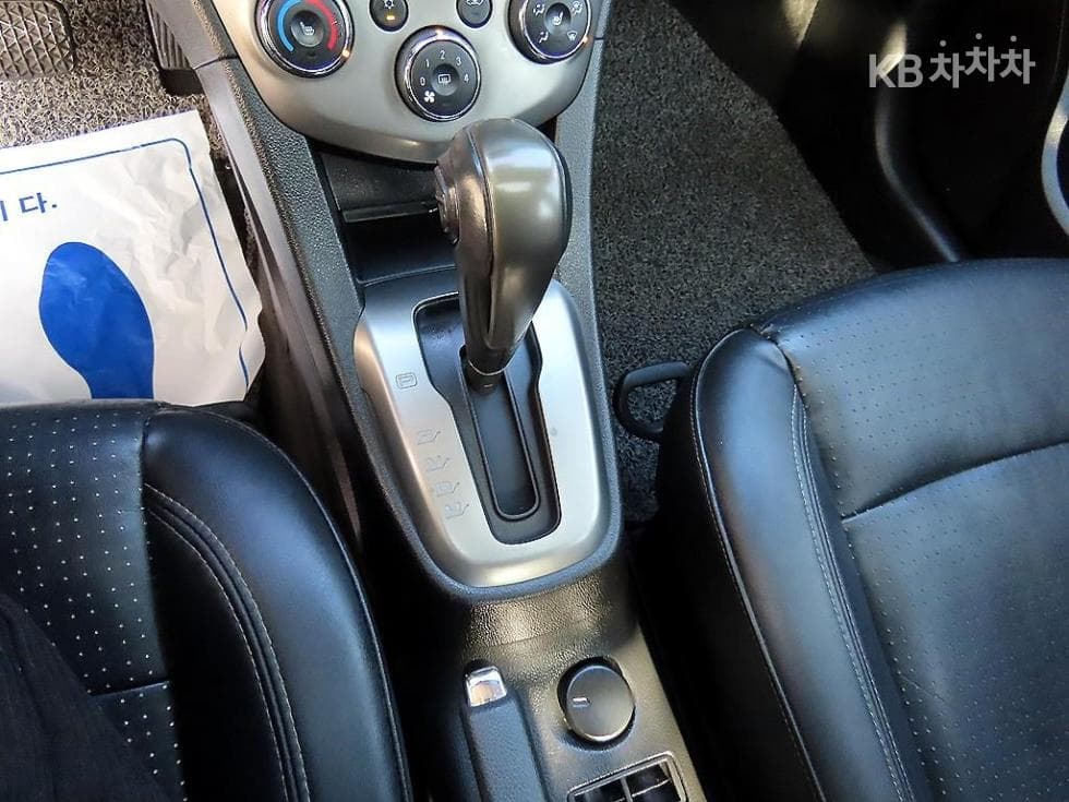 Джи Ем Корея Chevrolet 아베오Хечбек LT Най-висок клас - 10