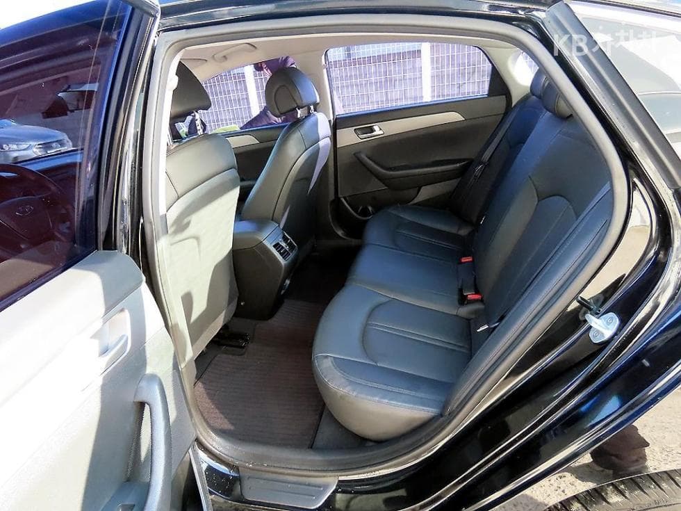 Хюндай Соната LFLPI Рент-а-кар Смарт - 6