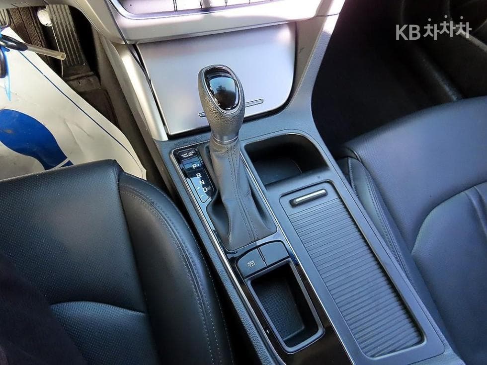 Хюндай Соната LFLPI Рент-а-кар Смарт - 10