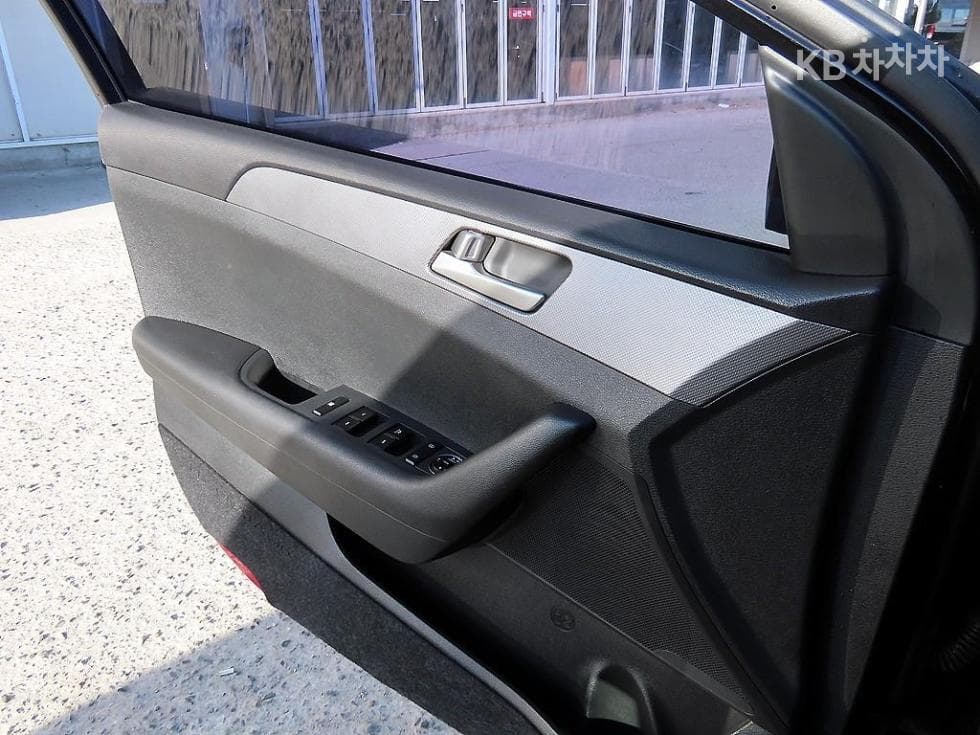 Хюндай Соната LFLPI Рент-а-кар Смарт - 11