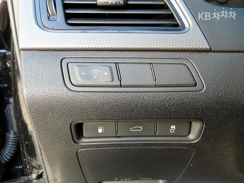 Хюндай Соната LFLPI Рент-а-кар Смарт - 12