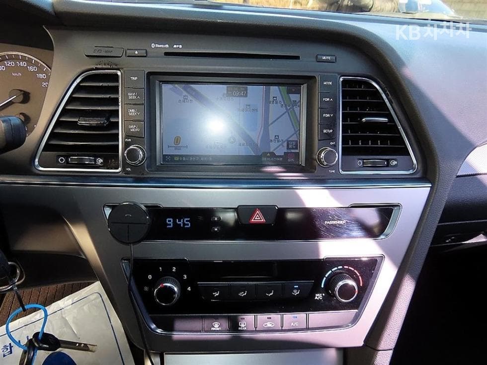 Хюндай Соната LFLPI Рент-а-кар Смарт - 13