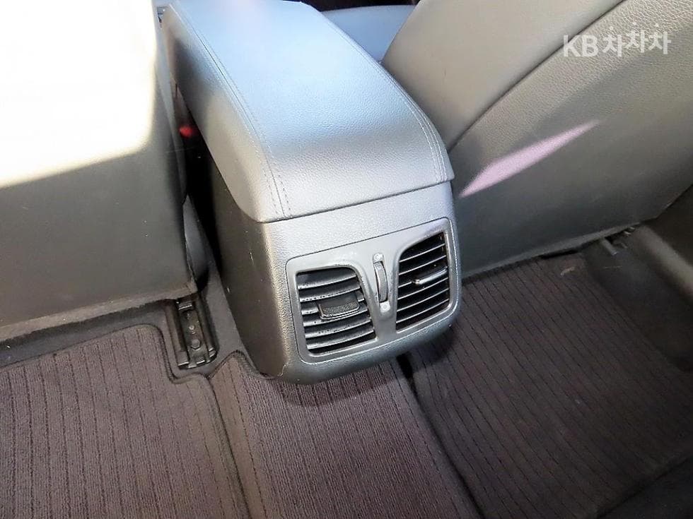 Хюндай Соната LFLPI Рент-а-кар Смарт - 18