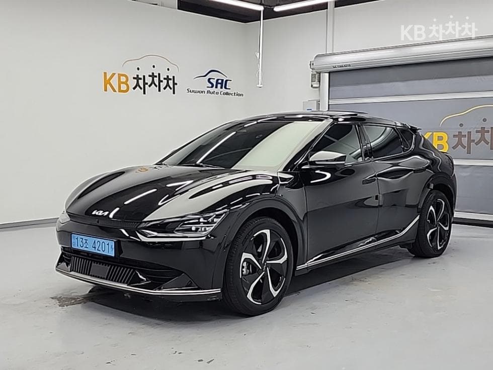 Киа EV6 롱 레Местен지 4x4 어스 - Image 1