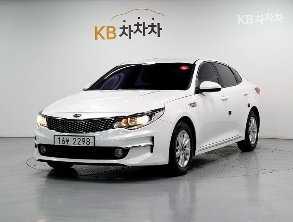 Kia K5 Second generation 2.0 Gasoline MX Luxury - Image 1