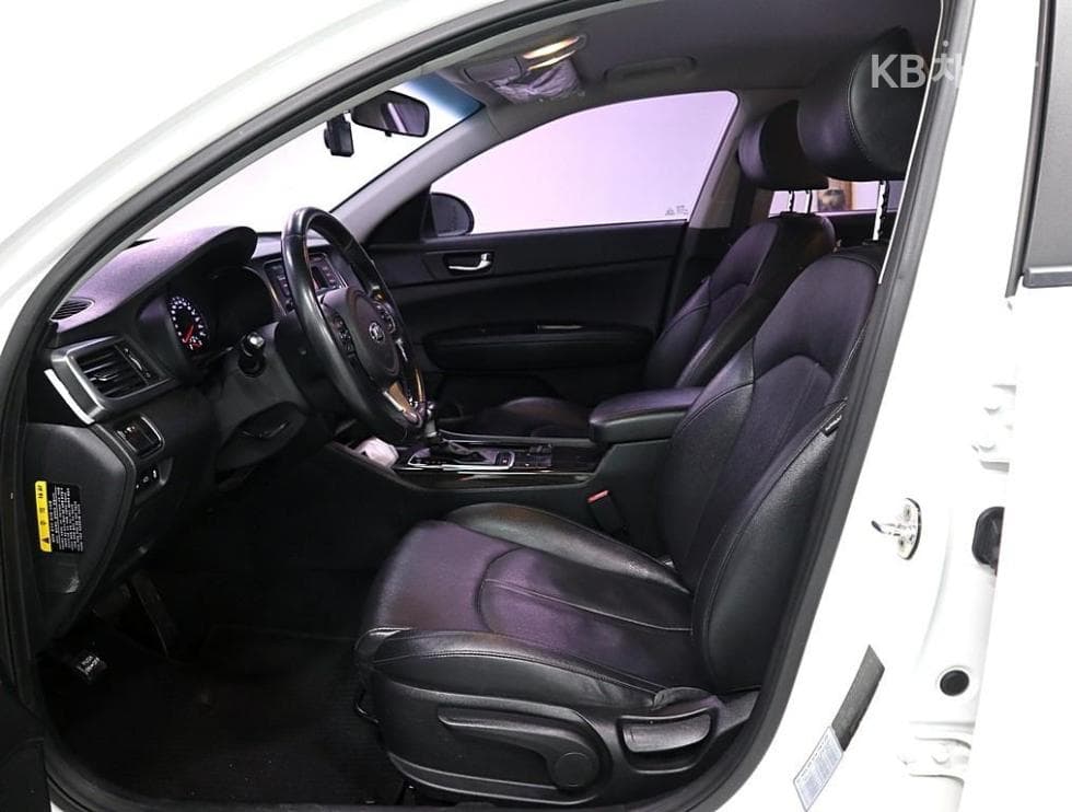 Kia K5 Second generation2.0 Gasoline MX Luxury - 9