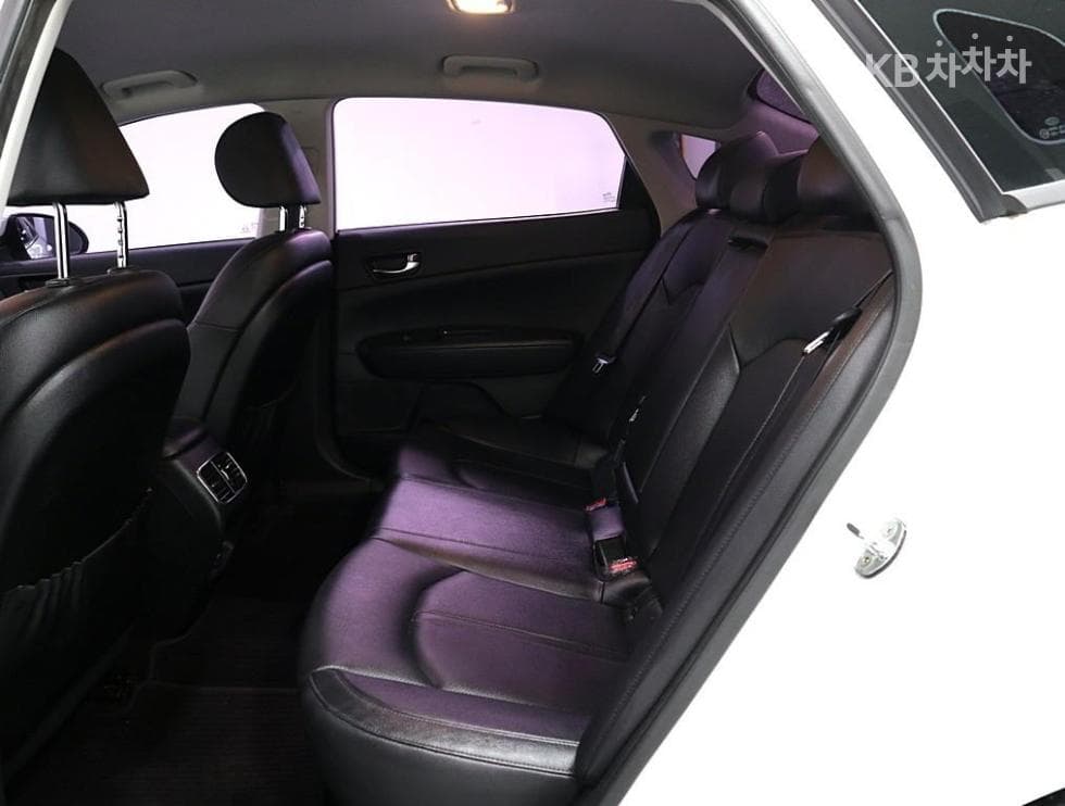 Kia K5 Second generation2.0 Gasoline MX Luxury - 10