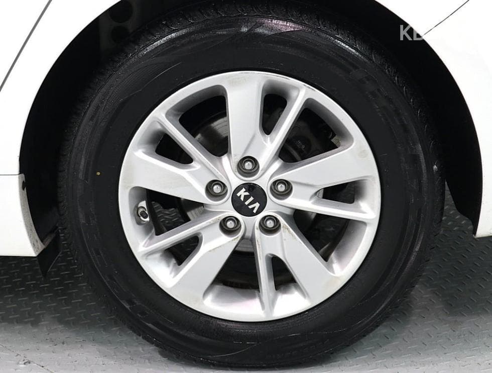 Kia K5 Second generation2.0 Gasoline MX Luxury - 18