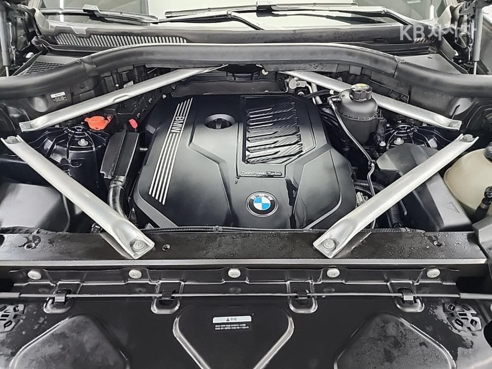 BMW X6(G06)xDrive 40i M Sport Package - 5