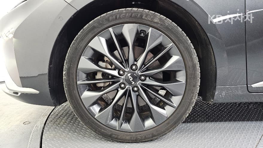 Kia K82.5L gasoline Signature Special (special feature/edition) - 5