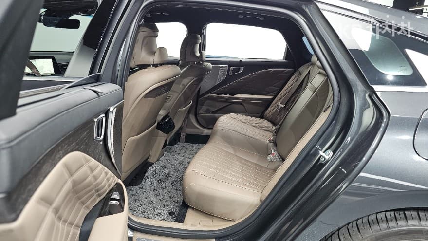 Kia K82.5L gasoline Signature Special (special feature/edition) - 11