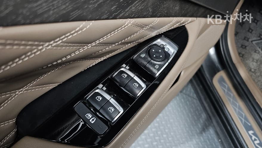 Kia K82.5L gasoline Signature Special (special feature/edition) - 13