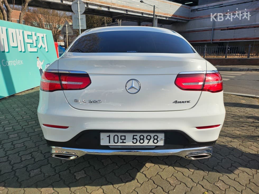 Mercedes-Benz GLC(X253)300 4Matic Coupe Standard - 6