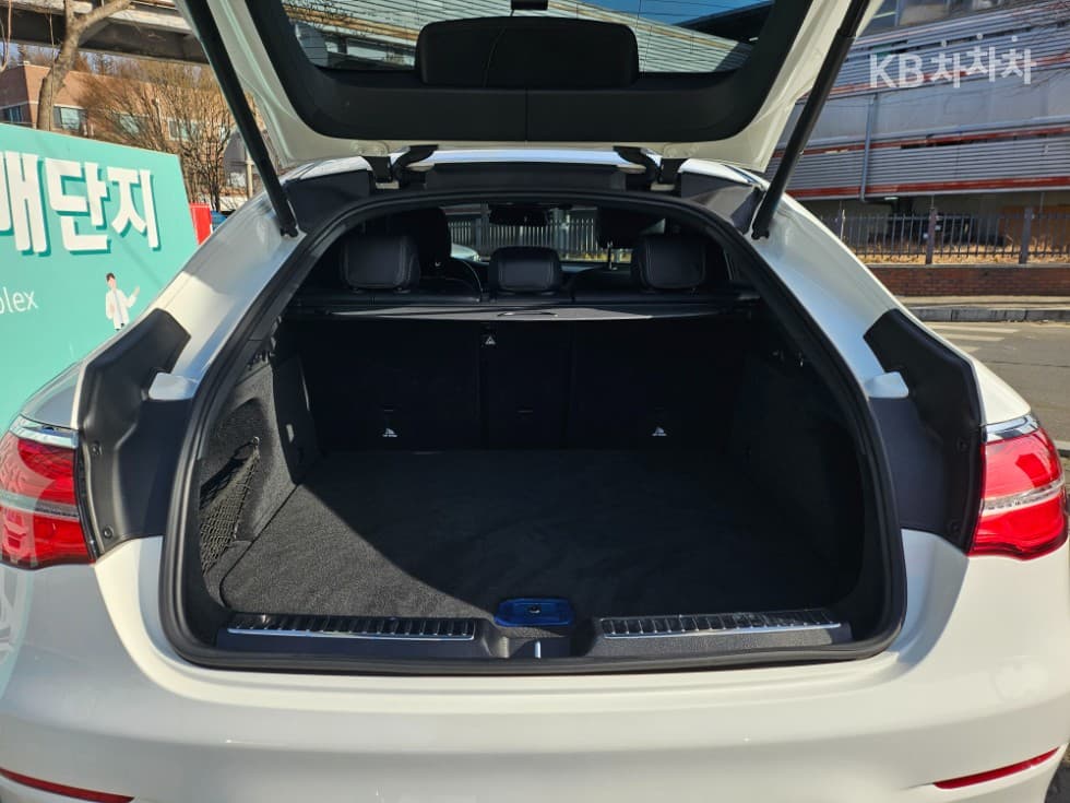 Mercedes-Benz GLC(X253)300 4Matic Coupe Standard - 7