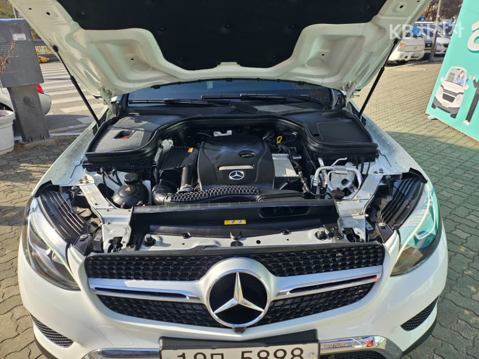 Mercedes-Benz GLC(X253)300 4Matic Coupe Standard - 11