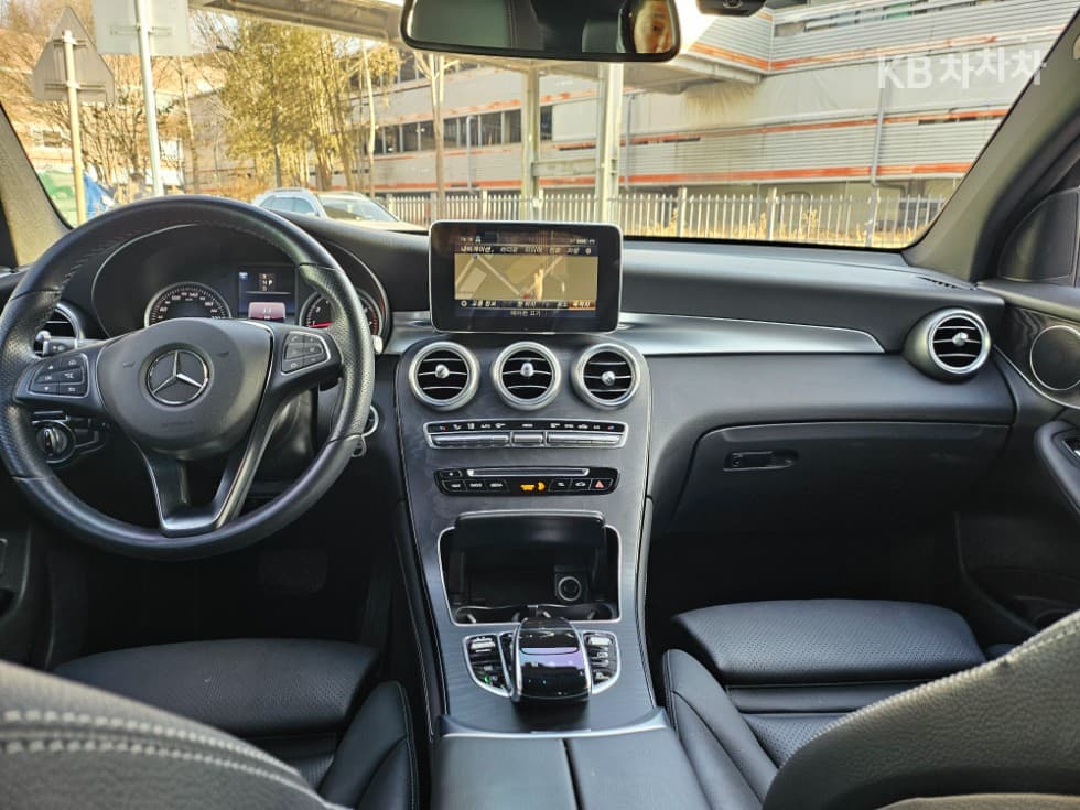 Mercedes-Benz GLC(X253)300 4Matic Coupe Standard - 14