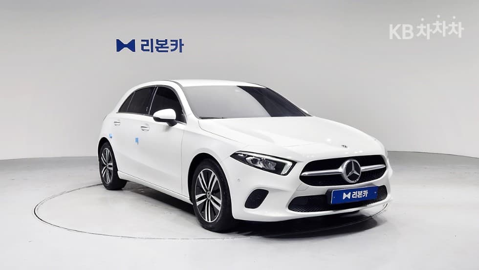 Mercedes-Benz A클래스(W177)A220 Hatchback Стандартен - 3