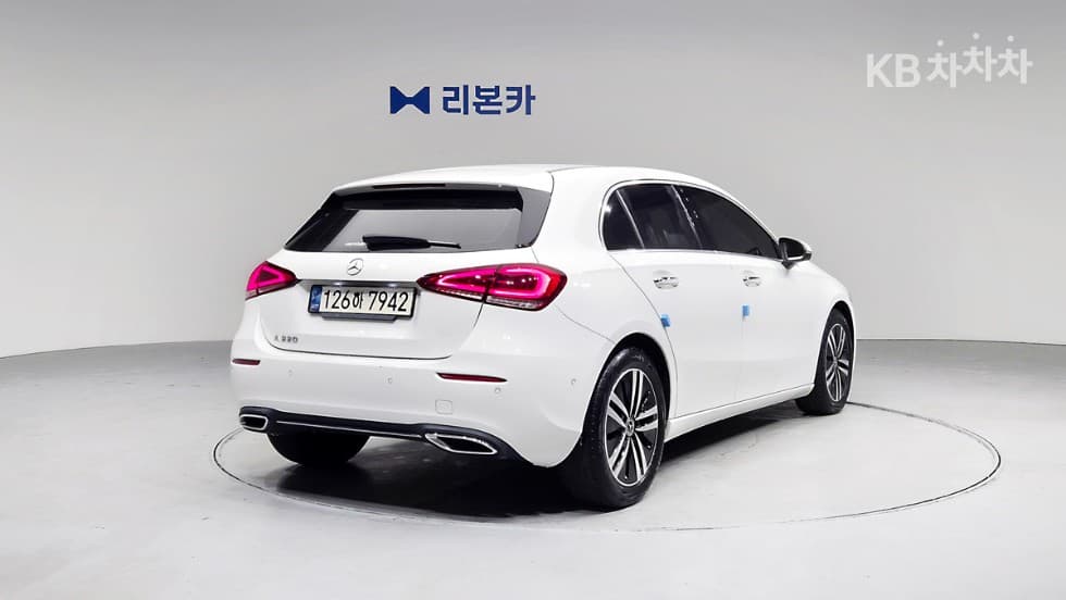 Mercedes-Benz A클래스(W177)A220 Hatchback Стандартен - 4