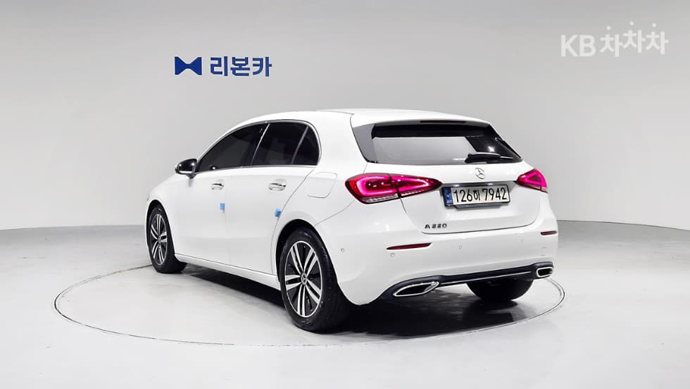 Mercedes-Benz A클래스(W177)A220 Hatchback Стандартен - 6