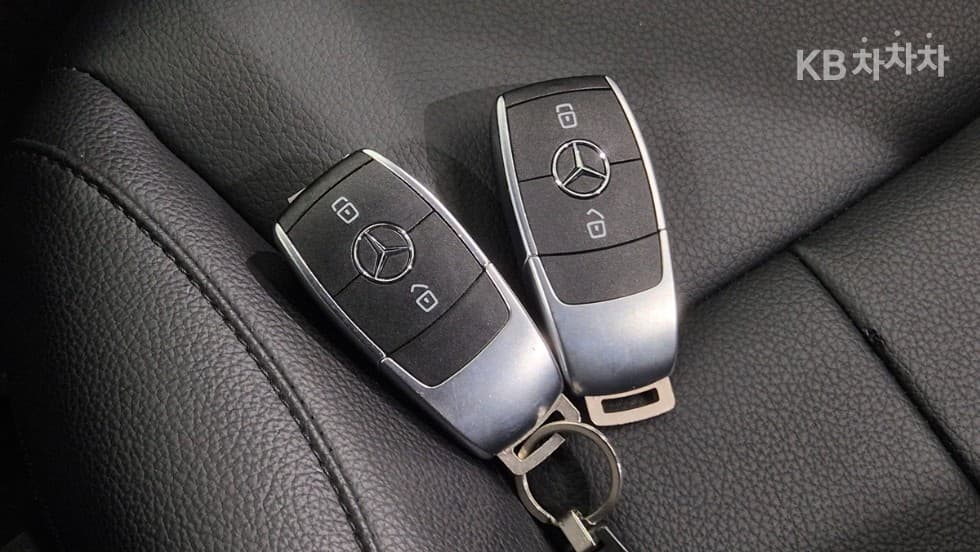 Mercedes-Benz A클래스(W177)A220 Hatchback Стандартен - 18