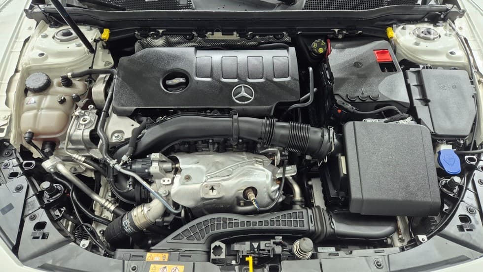 Mercedes-Benz A클래스(W177)A220 Hatchback Стандартен - 22