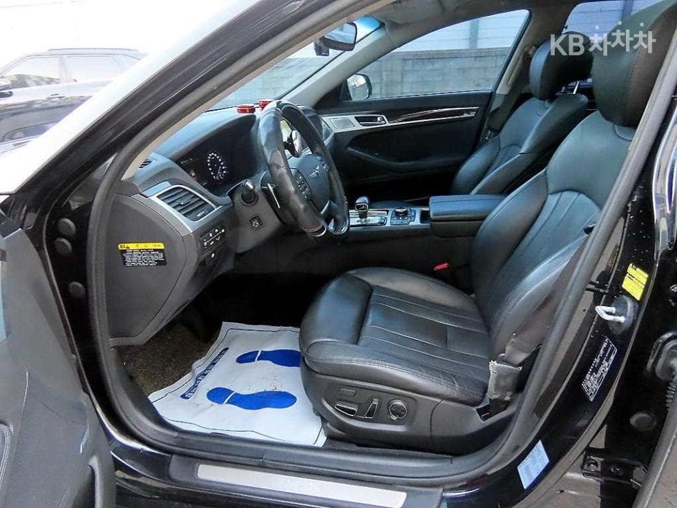 Genesis G803.8 GDI AWD Prestige - 5