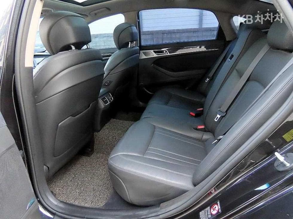 Genesis G803.8 GDI AWD Prestige - 6