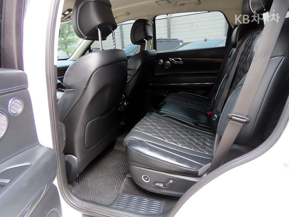 Genesis GV803.0 Diesel AWD - 6