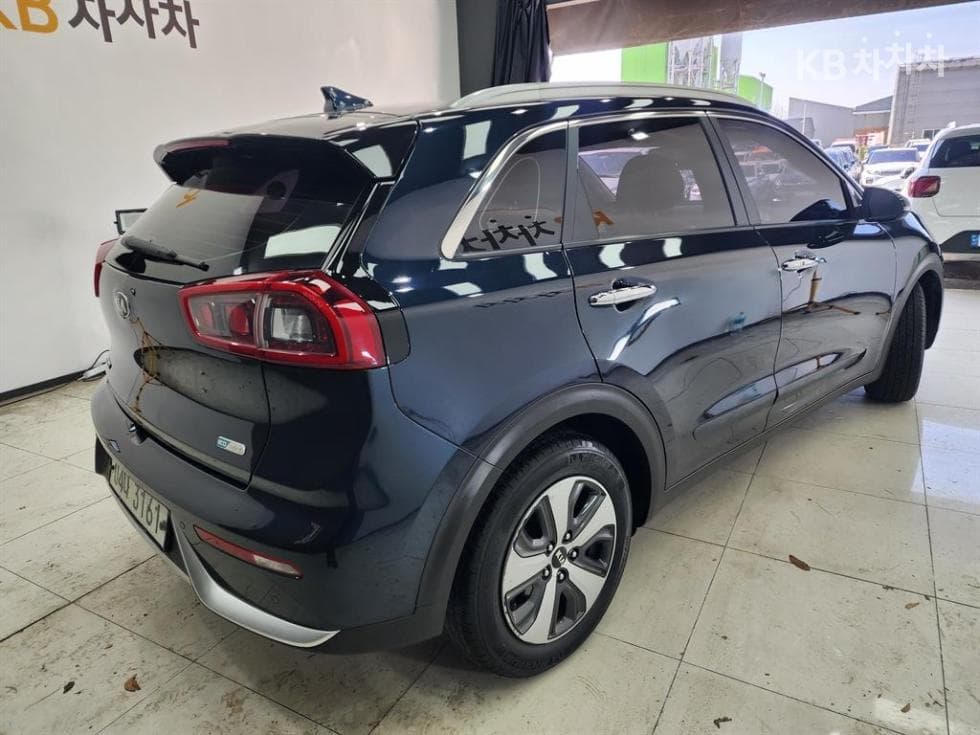 Kia Niro1.6 Prestige - 3