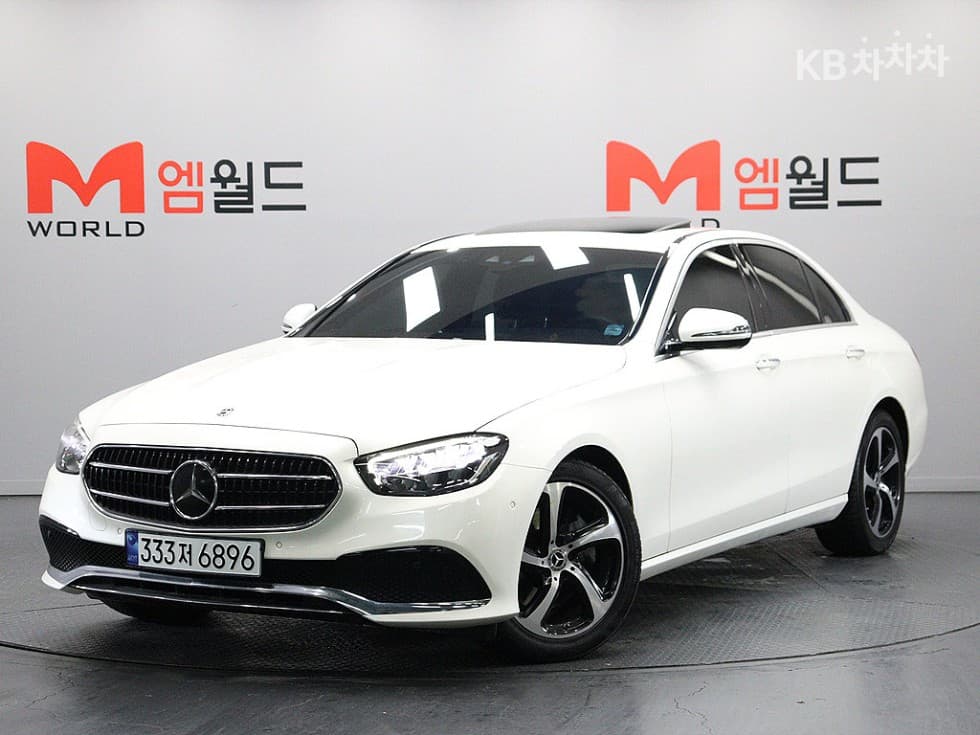 Mercedes-Benz E-Class (W213) E250 Avantgarde - Image 1