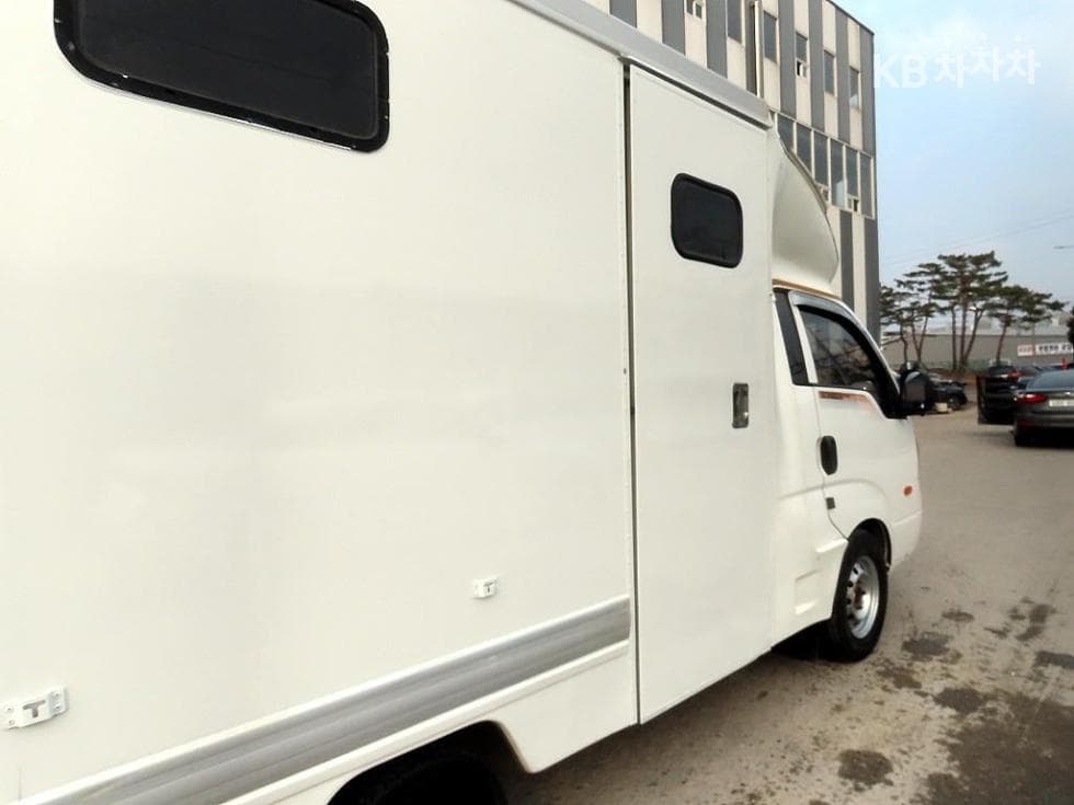 Kia Bongo 3 (light truck)워크스루Van - 5