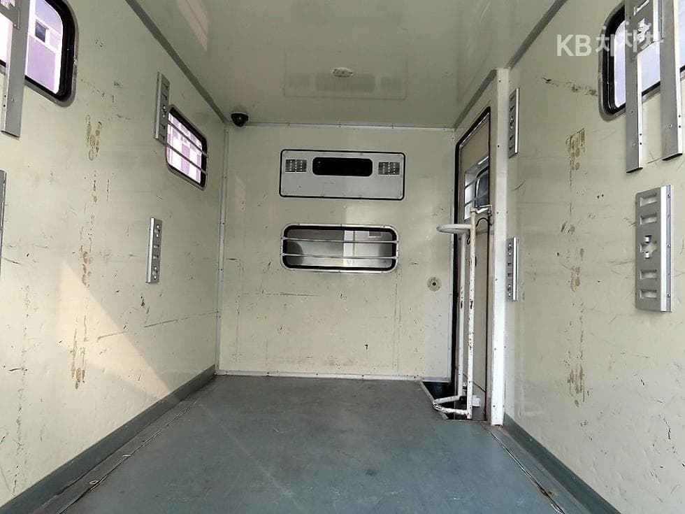 Kia Bongo 3 (light truck)워크스루Van - 6