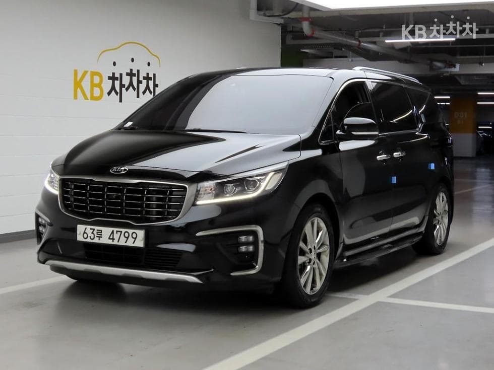 Kia The New (facelift) Carnival 9-seater 2.2 Diesel Noblesse Special (special feature/edition) - Image 1