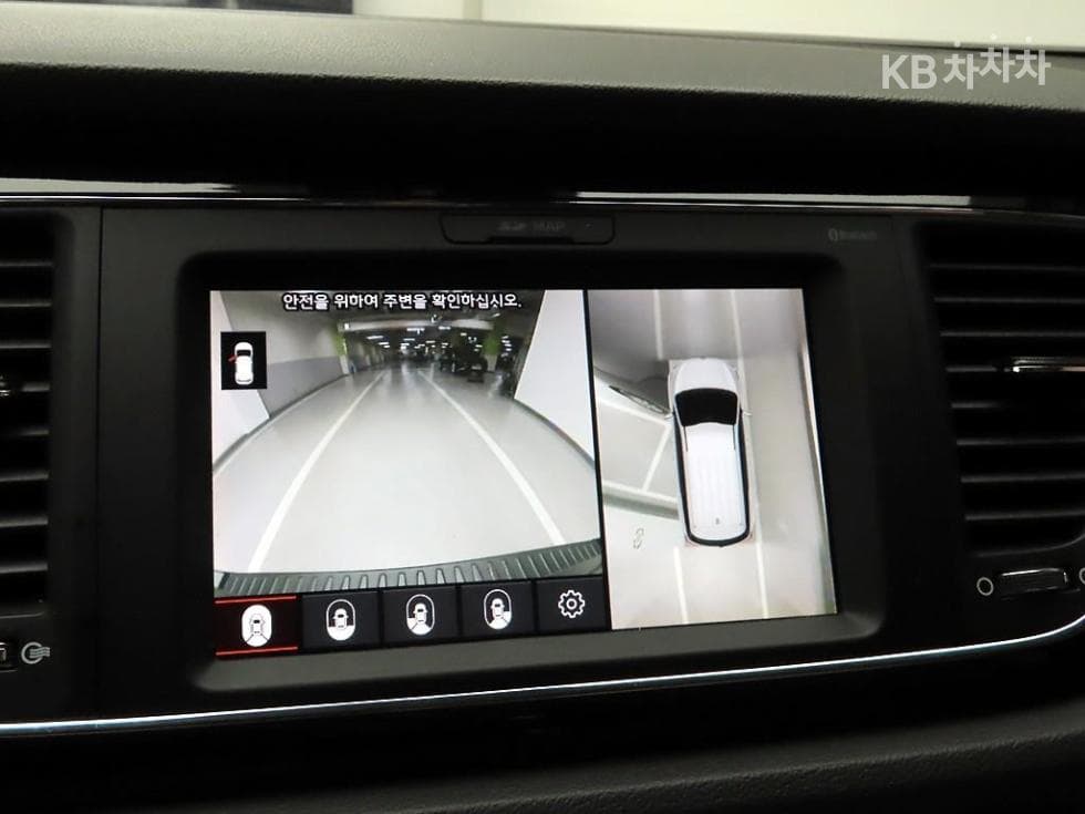 Kia The New (facelift) Carnival9-seater 2.2 Diesel Noblesse Special (special feature/edition) - 14