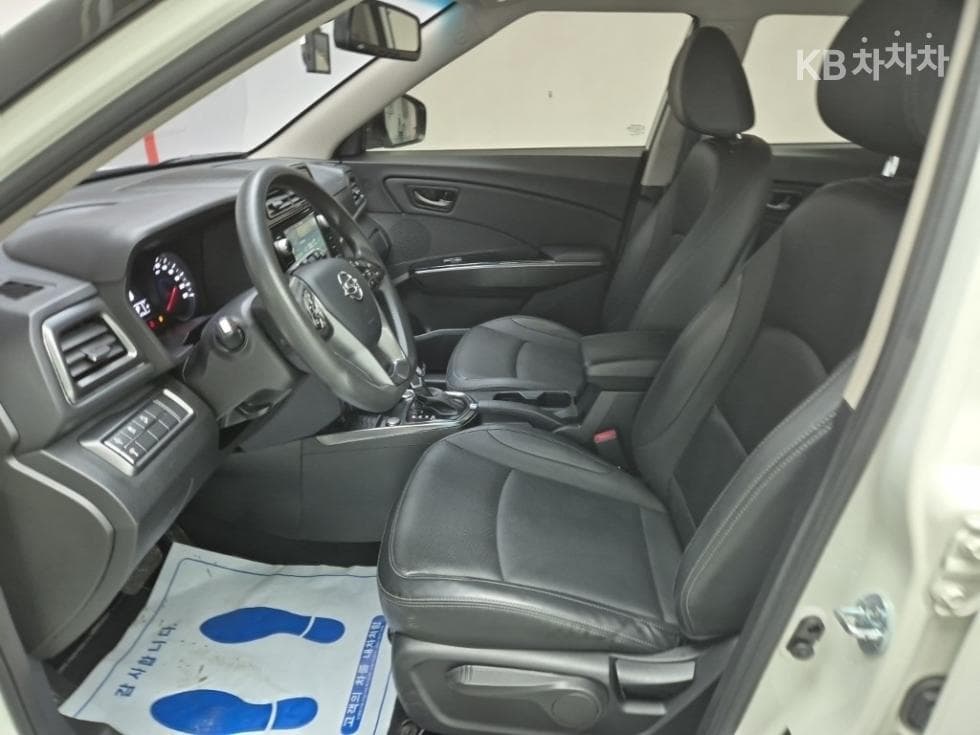 КейДжи Мобилити Very New (фацелит/обновяване) ТиволиДизел V1 2WD Стандартен - 11
