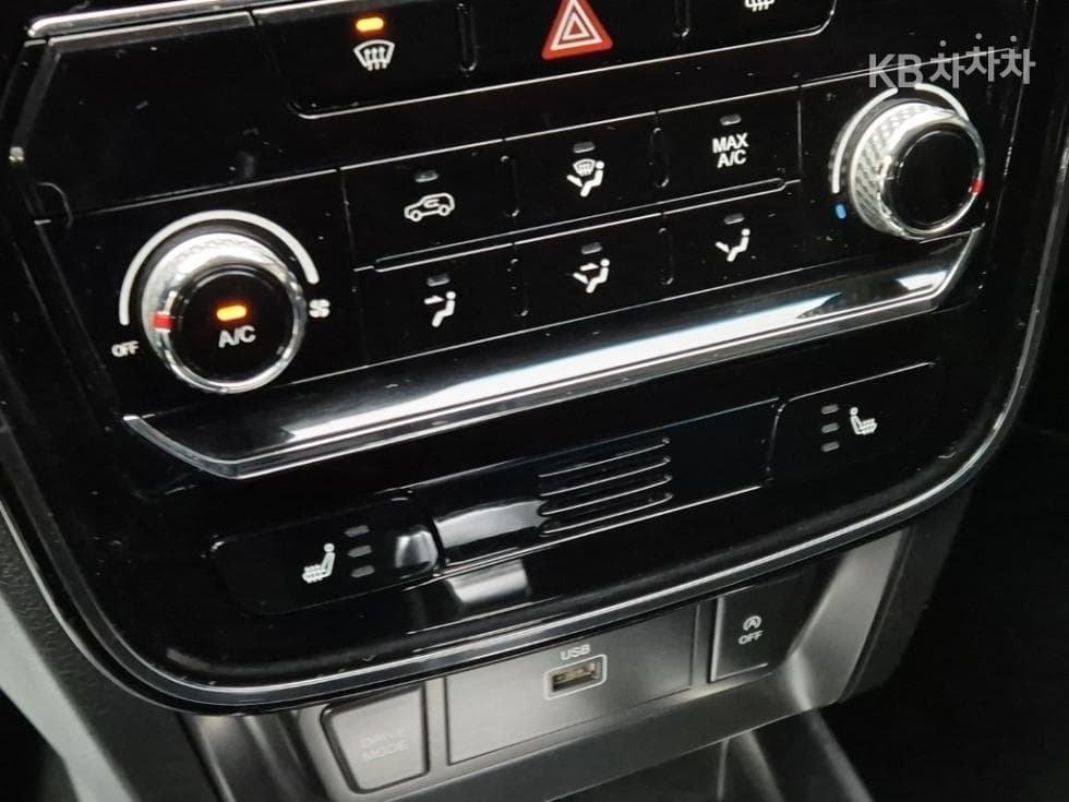 КейДжи Мобилити Very New (фацелит/обновяване) ТиволиДизел V1 2WD Стандартен - 15