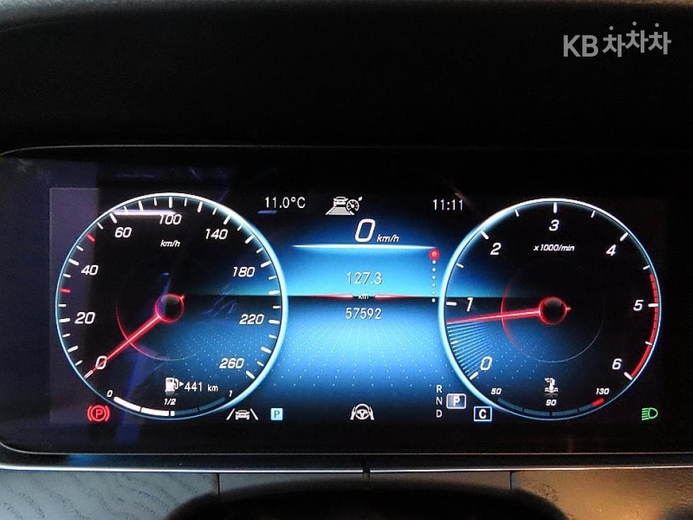 Mercedes-Benz E-Клас (W213)E220d 4MATIC AMG Line - 8
