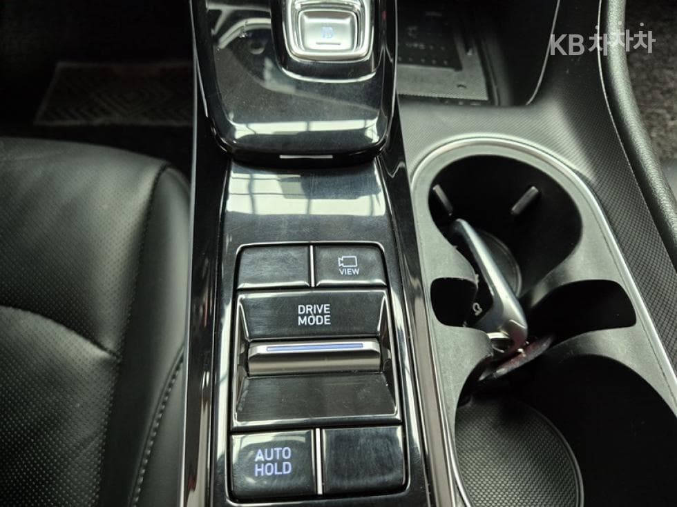 Hyundai Sonata (DN8)2.0 Premium - 12