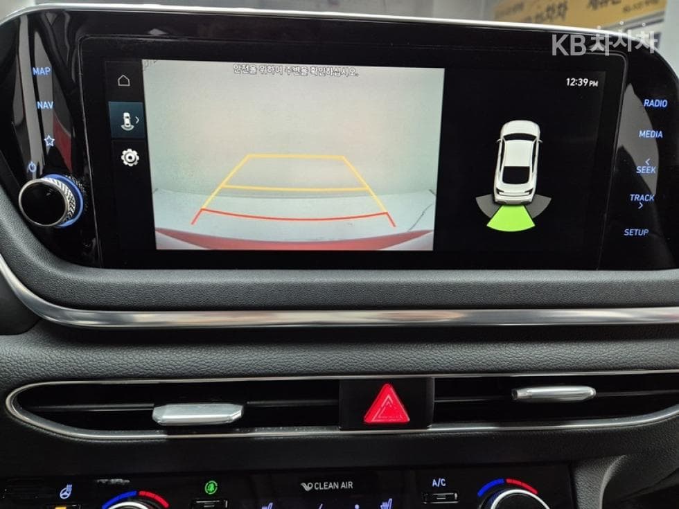 Hyundai Sonata (DN8)2.0 Premium - 13