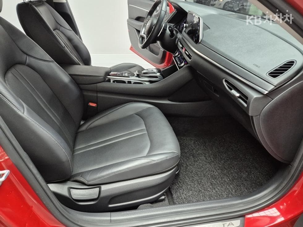Hyundai Sonata (DN8)2.0 Premium - 18