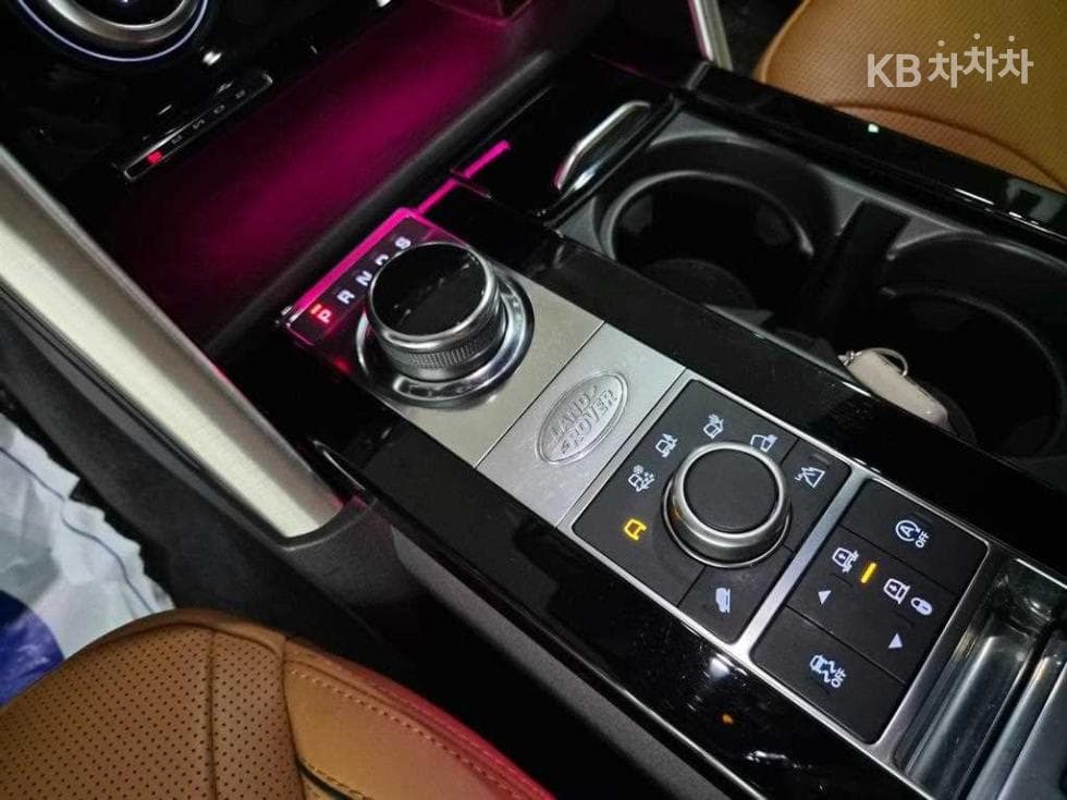 Land Rover 디스커버리53.0 SD6 HSE Luxury - 11
