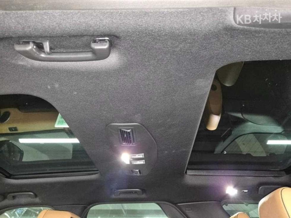 Land Rover 디스커버리53.0 SD6 HSE Luxury - 16