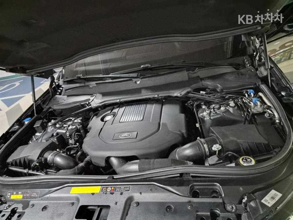 Land Rover 디스커버리53.0 SD6 HSE Luxury - 19