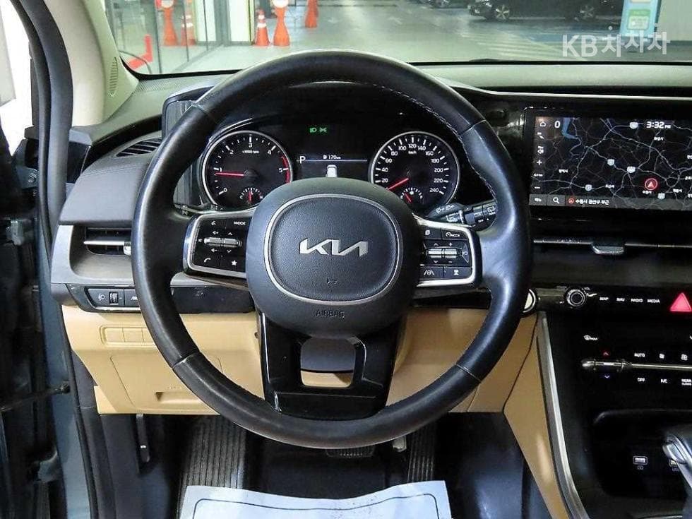 Kia Carnival 4th generationD2.2 9-seater Prestige - 9