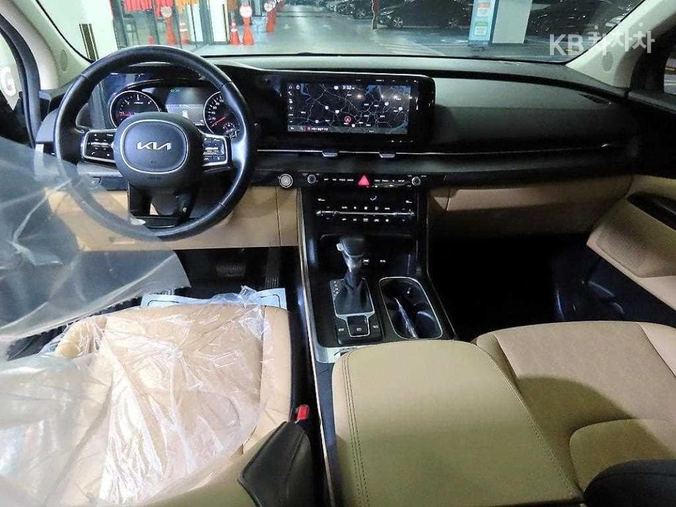 Kia Carnival 4th generationD2.2 9-seater Prestige - 11