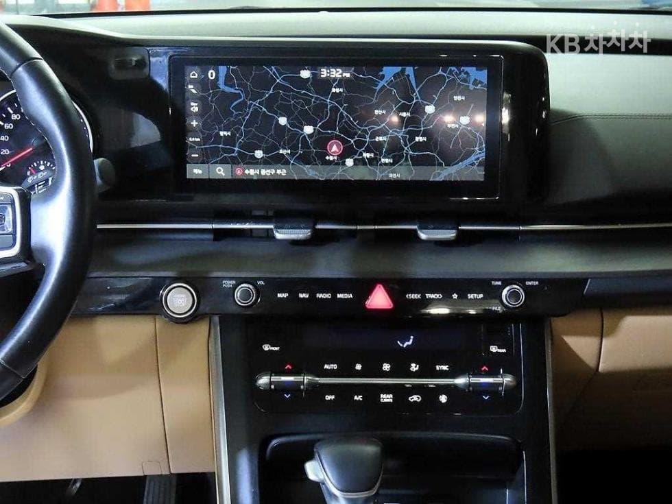 Kia Carnival 4th generationD2.2 9-seater Prestige - 12