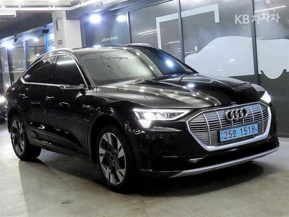Audi e-tron 50 Quattro Sportback Standard - Image 1