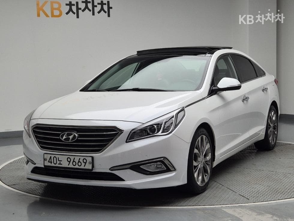 Hyundai Sonata LF 2.0 Premium Standard - Image 1